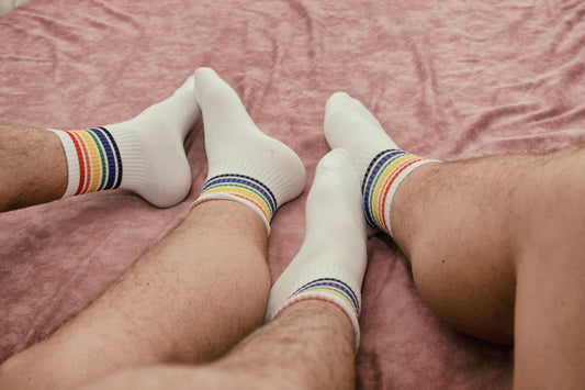 How To Worship Sweaty Feet Properly: Gay Feet Worship 101 for Footdoms, Footslaves & Everyone Else