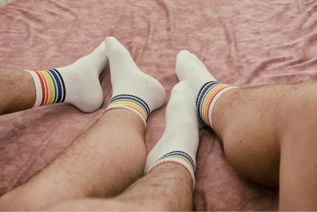 How To Worship Sweaty Feet Properly: Gay Feet Worship 101 for Footdoms, Footslaves & Everyone Else