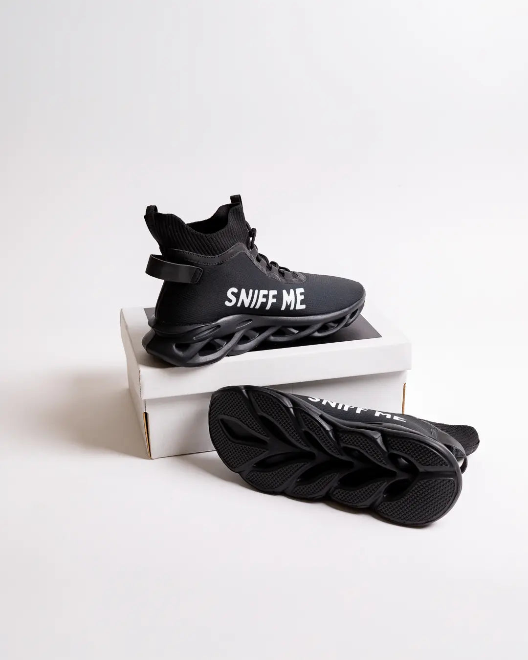 "Sniff me" text written on kinky shoes from LGGL. Accessories for Feet and Socks Fetish Party